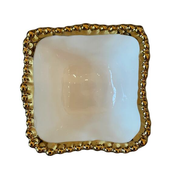 Perla White Porcelain Tidbit Bowls with Gold Beaded Edge 4in Square Set of 4 NEW - Picture 3 of 16